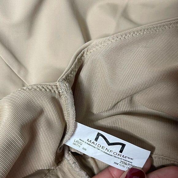 Maidenform Shapewear Women’s Tan Slimming Faja Bodysuit Romper - Picture 5 of 6